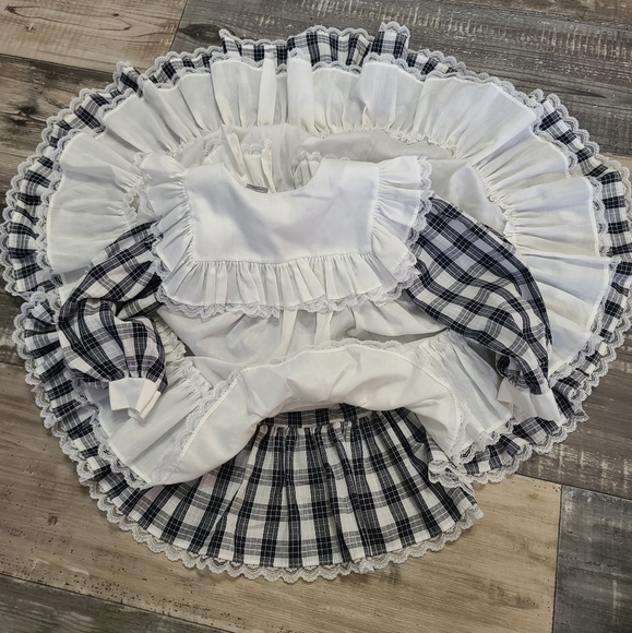 Vintage Mini World little girl dress - Picture 3 of 5